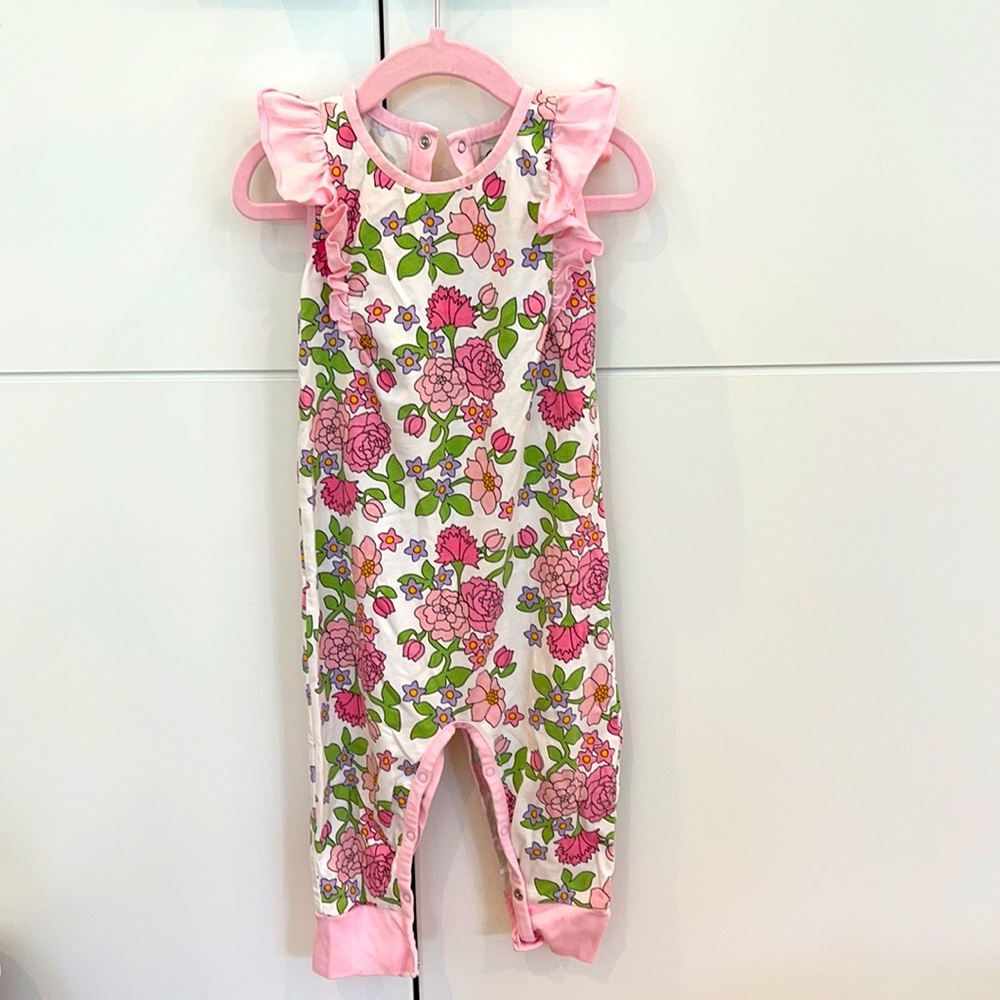 MONICA & ANDY - Ruffle Onesie & Bib - 18/24 M